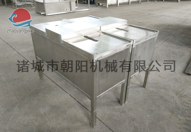 Double working room gizzard peeling machine